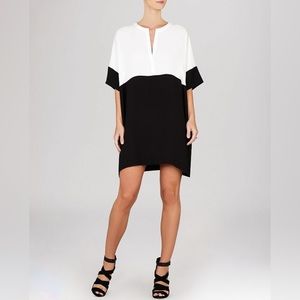 🛍️ BCBGMAXAZRIA color block kimono